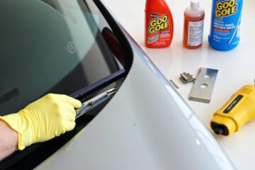 How to Remove Windshield Glue